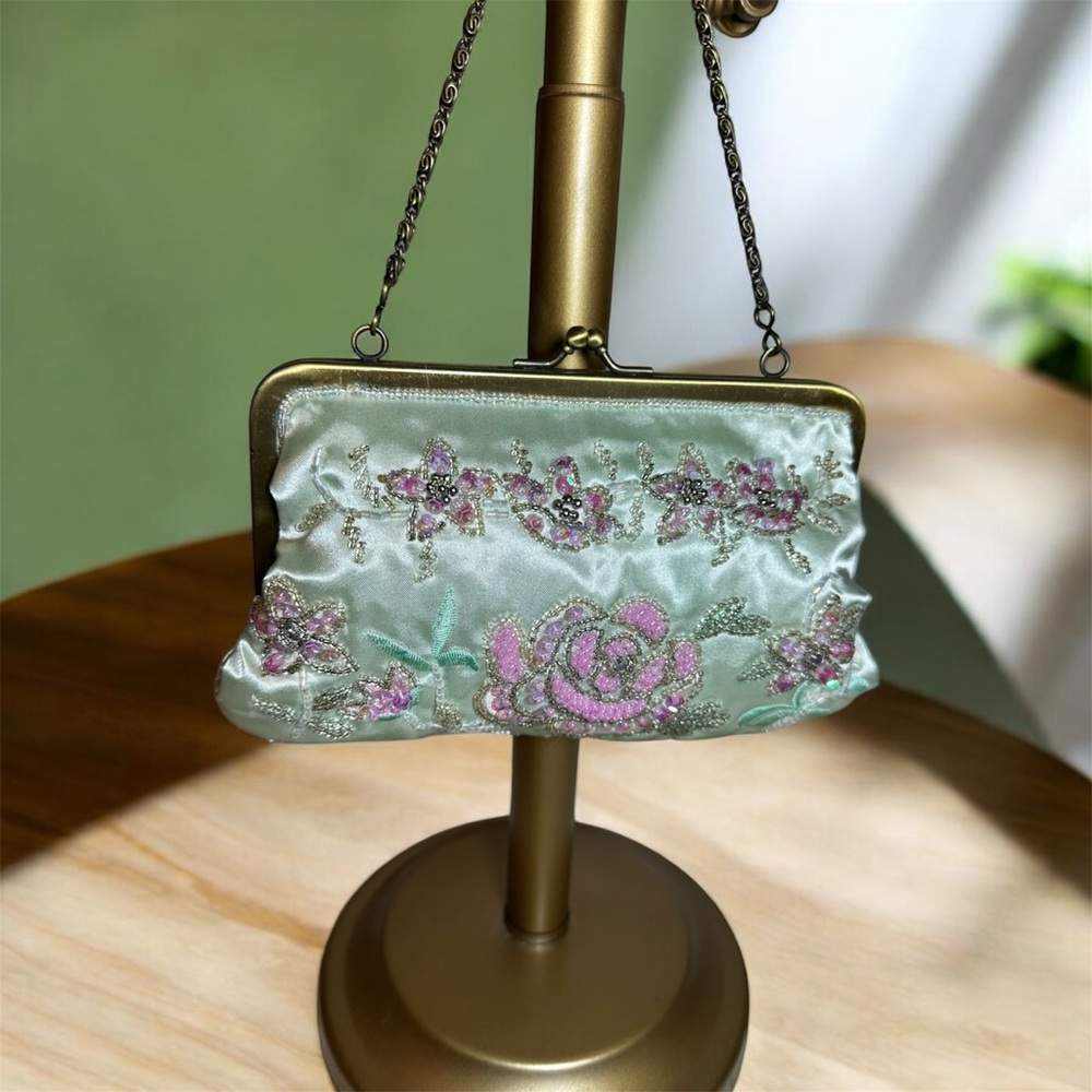 Elegant satin green Vintage kiss-lock beaded wristlet.